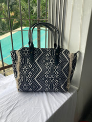 Fringe tote bag