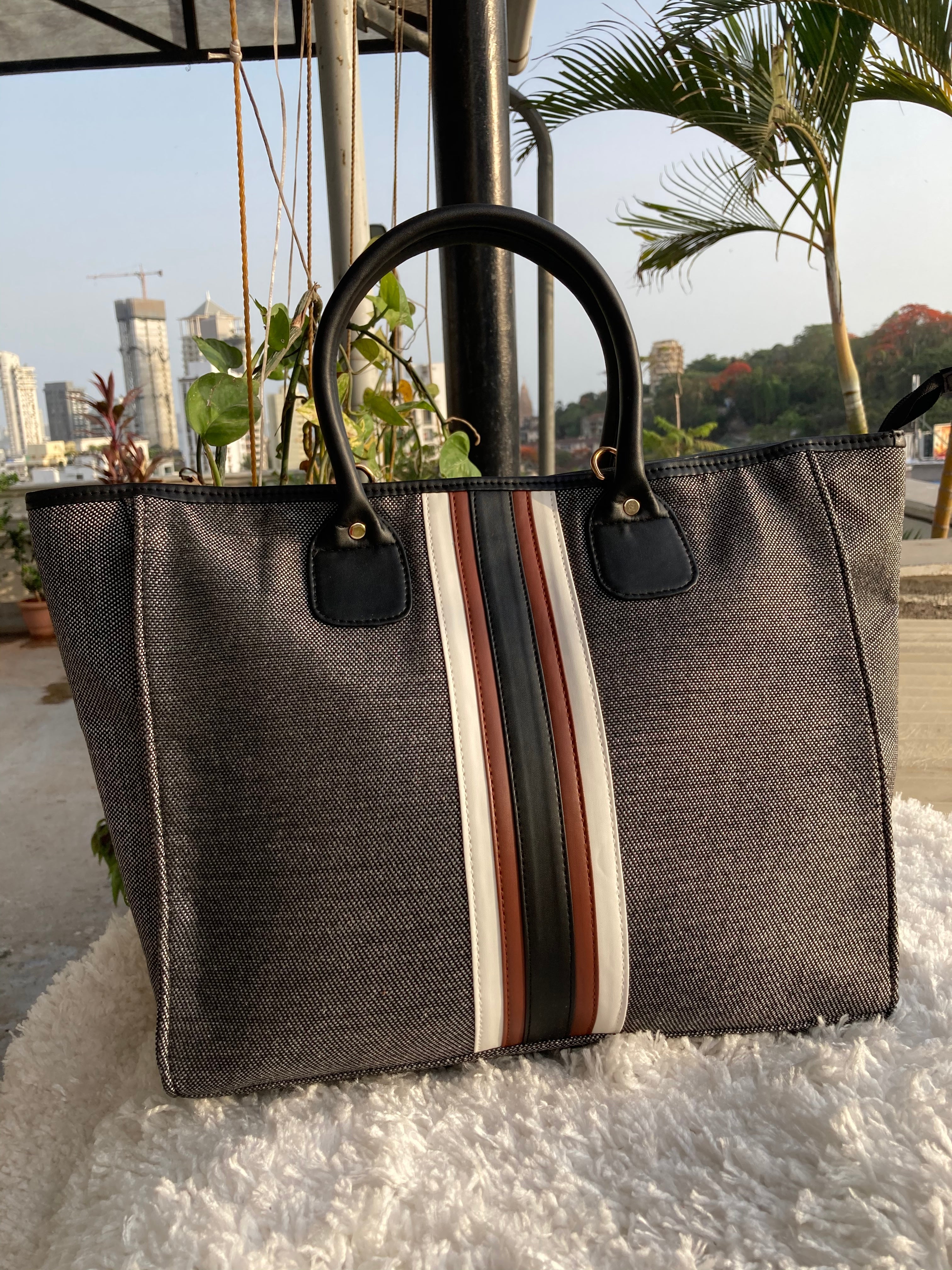 Jute handbag